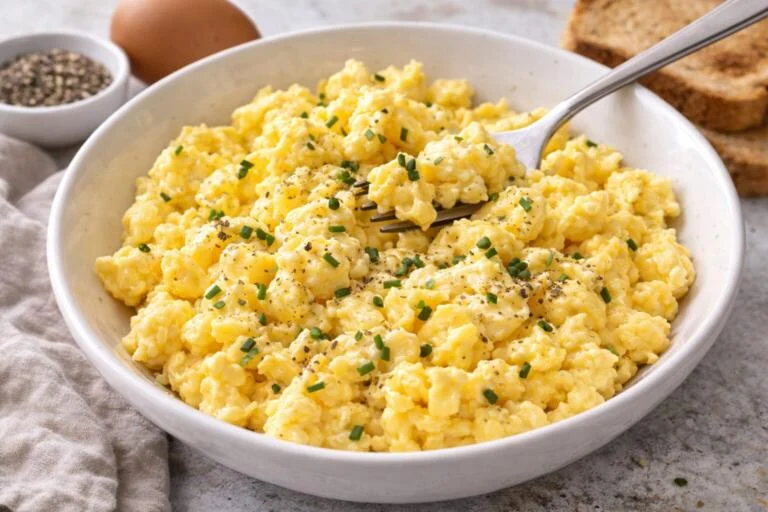 5-Minute Fluffy Microwave Scrambled Eggs