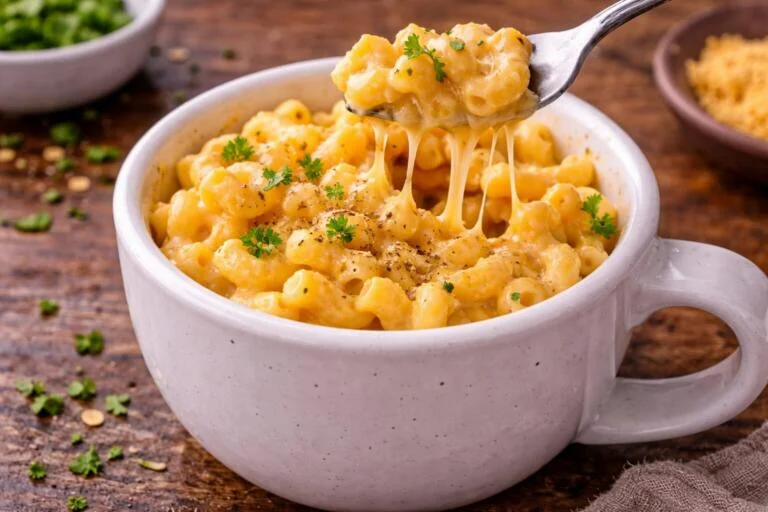 5-Minute Microwave Mac and Cheese